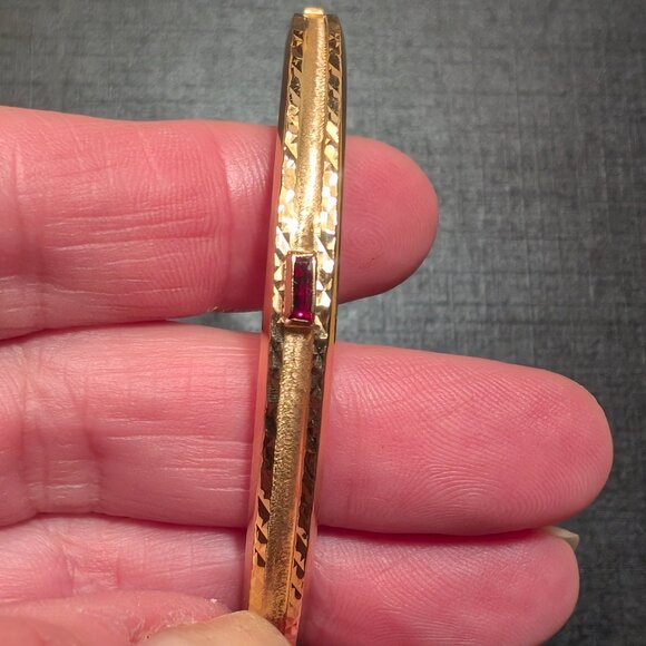 Vintage ITALIAN 18K Yellow Gold Bangle Bracelet, 10.7 grams - Picture 11 of 16